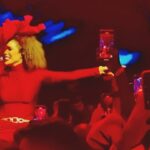 Vanessa da Mata Instagram - 💃🏻 “Se você quiser eu largo tudo e vou pro mundo com você, meu bem” @catdealers Foto: @caddah #VanessadaMata