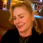 Vera Fischer Instagram - . Bom dia amores 🩵 Mais uma semana de alegria e sucesso com nossa peça em São Paulo 🎭 🏙️🩵🌃🩵🏙️🩵🌃🩵🏙️ Público maravilhoso, amigos queridos, fãs carinhosos, sempre nos prestigiando. Esperemos que continue assim 🙌🏼 Muito obrigada e uma ótima segunda-feira 🫶 Sua Vera