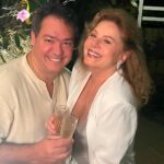 Vera Fischer Instagram - . ✨🥂✨🥂✨🥂✨🥂 E foi assim… linda ⭐️ a virada de 2023/2024 🙌 com amigos que eu amo muito 🎉💛🕊️ Obrigada meus queridos Tadeu e Eduardo 🫶Noite tranquila e feliz 🕊️ Desejo à todos muita saúde, alegria e que reine a paz, a harmonia e a prosperidade em nossos lares e em nossas vidas 🍀🍀 Um abraço imenso em cada um de vcs 🫂 🤗Venha com tudo Ano Novo 🎉⭐️🎊🎭🎬🎤🎼🩰🎨🎪 . @tadeuaguiaroficial @eduardo_bakr @martaparet @euflaviasantana01 severo @sylviamassari @gutogracamello #vicente
