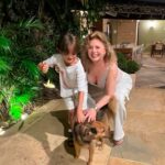 Vera Fischer Instagram - . ✨🥂✨🥂✨🥂✨🥂 E foi assim… linda ⭐️ a virada de 2023/2024 🙌 com amigos que eu amo muito 🎉💛🕊️ Obrigada meus queridos Tadeu e Eduardo 🫶Noite tranquila e feliz 🕊️ Desejo à todos muita saúde, alegria e que reine a paz, a harmonia e a prosperidade em nossos lares e em nossas vidas 🍀🍀 Um abraço imenso em cada um de vcs 🫂 🤗Venha com tudo Ano Novo 🎉⭐️🎊🎭🎬🎤🎼🩰🎨🎪 . @tadeuaguiaroficial @eduardo_bakr @martaparet @euflaviasantana01 severo @sylviamassari @gutogracamello #vicente