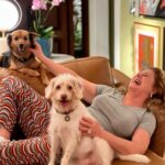 Vera Fischer Instagram - . ❤️Felicidade❤️ #belinha #brisa 🐶 🐶 @tadeuaguiaroficial @eduardo_bakr ❣️Obrigada pela tarde inesquecível ❣️ Uma linda quarta-feira pra todos ❣️ Beijos dog/ vibes 💋💋 Sempre sua Vera