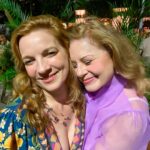 Vera Fischer Instagram - . Sextou 💜 🎉Niver de @martaparet 🎂🥂🍃💐🍃 Amigos! Amigos! Amigos! Happy Birthday ♏️ Linda sexta-feira pra todos vocês Dessa sua Vera 🦄