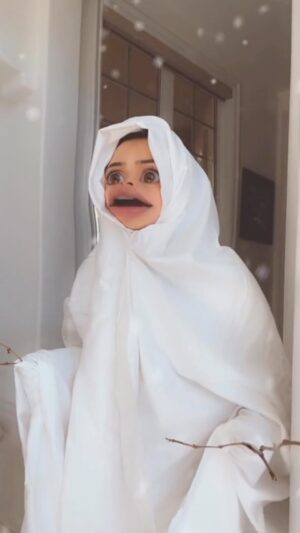 Veronica Merrell-Burriss Instagram - I don’t even know a Samantha 🥕