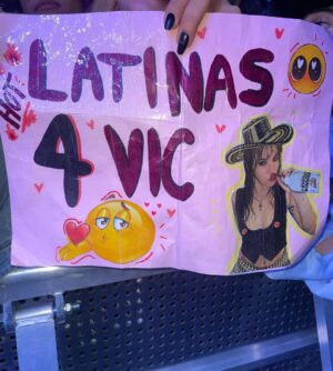 Victoria De Angelis Instagram - Latinas 4 me💋