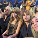 Victoria De Angelis Instagram - Hair extensions as best nipple cover😇 best rock at VMA’s!!thank youu all so much💋 VMAs