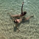 Victoria De Angelis Instagram - Resting chilling relaxing reposing napping reclining lounging etc 🎀 Pinel Island