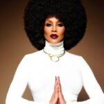 Vivica A. Fox Instagram - GM Dawlings! As we celebrate #BlackHistoryMonth This speech by #MLKJR rings so true! Difficult days are ahead but we must continue to grow & prosper! Keep looking forward not backwards to receive all of your blessings! Enjoy your week and stay bad to da bone! MUAH 😘 Viv's Pix/ Makeup @dandremichael Stylist @jlynnstyle18 #LifeIsGood #GodIsGood #Blessed #Respect #GurlPower #VivicaFoxHair #TeamVivica #TeamFox #MyGrindDontStop #LegitimateCareers #BossMoves #LoveWins #Leadership #FINERWOMANHOOD #ClassicBadChick 🔥🖤💙👸🏽🤑🔥 Los Angeles, California