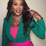 Vivica A. Fox Instagram - GM Dawlings! Time for a NEW episode of @intheblacknetwork "CROWNED" talkshow! Check out ya FAB Queens @msvfox @syleenajohnson @chanelnicolescott @kendragmedia on #CROWNED streaming NOW @intheblacknetwork @appletv @therokuchannel @samsung #Firestick & more! Viv's Rocking @bellofcalifornia pantsuit @candyicejewelry Makeu @lbbeautybar Hair @kenyaonhair #LifeIsGood #GodIsGood #Blessed #Respect #GurlPower #VivicaFoxHair #TeamVivica #TeamFox #MyGrindDontStop #LegitimateCareers #BossMoves #LoveWins #Hosts #FINERWOMANHOOD #ClassicBadChicks 🔥🖤💖👸🏽🤑🔥 Los Angeles, California