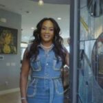 Vivica A. Fox Instagram - BOOM! #ANOTHERONE ITS BAACK! Dawlings check me out 2nite on #MTVCRIBS at 930pm! Get a personalized tour of my Villa! ENJOY! Rocking @bellofcalifornia Jumpsuit @candyicejewelry Makeup @lbbeautybar Hair @kenyaonhair #LifeIsGood #GodIsGood #Blessed #Respect #GurlPower #VivicaFoxHair #TeamVivica #TeamFox #MyGrindDontStop #LegitimateCareers #BossMoves #LoveWins #MTVCRIBS #Actress #ClassicBadChick 🔥🖤💙👸🏽🎬🤑🔥 Los Angeles, California