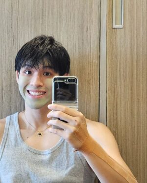 Wongravee Nateetorn Instagram - 2024 สีเขียว เทา มงคลวันจันทร์ๆๆๆๆๆๆๆๆๆ