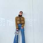 Yuko Araki Instagram - 撮影の日の #私服 ♡ coat : @clane_official jacket : @sacaiofficial denim : @tomwood_project shoes : @ganni bag : @dior earring : @dior #fashion #ootd #denim #yukoaraki #supportedbydior #pr