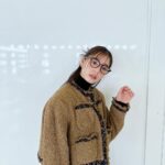 Yuko Araki Instagram - 撮影の日の #私服 ♡ coat : @clane_official jacket : @sacaiofficial denim : @tomwood_project shoes : @ganni bag : @dior earring : @dior #fashion #ootd #denim #yukoaraki #supportedbydior #pr