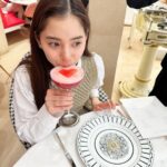 Yuko Araki Instagram - 今年も1年お疲れ様でした☺️♡ 今年も仕事を通して素敵な経験が沢山できて感謝でいっぱいです♡ 2023年も本当にたくさんの応援をありがとうございました🥰 皆様良いお年をお迎えくださいね♡