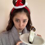 Yuko Araki Instagram - MerryChristmas 🎅❤️ スタッフさんがケーキを買ってきてくれました☺️🥹💓