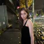 Yuko Araki Instagram - 昨日は"情熱大陸"見ていただいた皆様ありがとうございました‼︎ １年間密着していただいて、少しずつそのとき思ったこと感じていること、お仕事のこと。色んな話をさせていただきました。 自然体でいることがなんだか恥ずかしかったりもしましたが、あんなにもナチュラルな姿でいられたのも密着してくださったスタッフさんの愛だなぁと☺️ １年間本当にたくさんの現場に来て頂いて"今までの私""今の私"を知っていただけるきっかけにもなったかな...? ありがたいことに私自身もインタビューで話していることで自分自身に対する気づきがあったり、今後を見つめ直すきっかけになりました。 放送日が30歳の誕生日を迎えてすぐということもあり、とっても素敵な誕生日プレゼントを頂けたようなそんな気持ちになりました☺️ 改めて、関わってくださったスタッフの皆様。観てくださった視聴者の皆様ありがとうございました🙇🏻‍♀️ これからも応援してくれる大好きな皆様を大切に。 自分を信じて真っ直ぐに。 進んでいきます‼︎ 新木優子 ❤️‍🔥見逃した方はTVerでご覧いただけます dress : @dior bag : @dior shoes : @dior necklace . earring . bracelet : @dior ♡