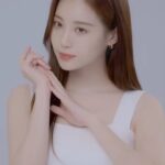 Yura Instagram - 건강하게! 휴온스😊🧡💛
