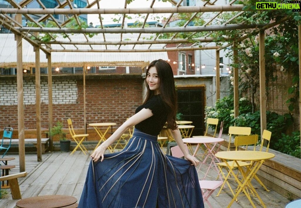 Yura Instagram - 💐🌸🌺🌻🌼🌷⚘🌹