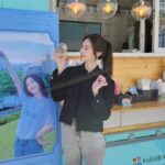 Yura Instagram - 포커스 유라 커피차 너무 감사해요..❤ 마지막 더위에 쉬원하게 촬영하고있습니당 더 열심히 촬영할게요 😍💙💜