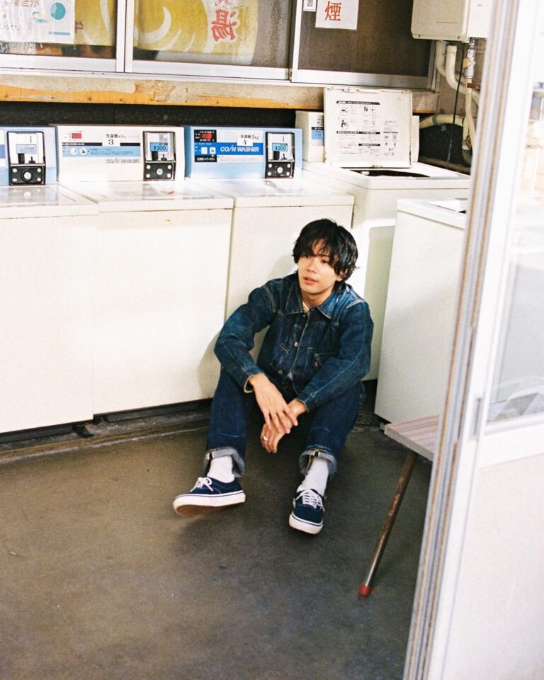 Yuta Jinguji Instagram - デニムは手洗い派です👖