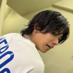 Yuta Jinguji Instagram - コンサート写真はこれでラスト！ みんな見てくれてありがとう🙌 2枚目の写真は青い羽がどこかについてるから探して🤔