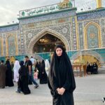 Zahra Habib Instagram - على باب المدينة سر لگينه … زهراء قبل الزيارة شي و بعد الزيارة شي ثاني تماماً صار زمان هوايه على الزيارة واجوائها وصدفت تكون يوم جمعة وصدفت تكون بجو حلو 🌹 والاجواء يم سيدنا العباس غير 🥹 کربلاء بين الحرمين