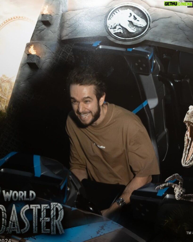 Zedd Instagram - Got to play at Universal Orlando last night and it truly was one of the most lovely, positive audiences. Besides… I got to be on rides all day 😅. Till next time, Orlando ♥️. 📸: @nickfarrar Orlando, Florida