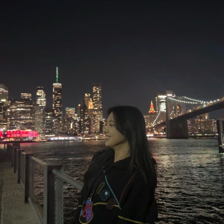 Zee JKT48 Instagram - pretty lights 🌃🌉 DUMBO, Brooklyn