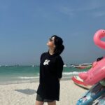 Zee JKT48 Instagram - one fine day at the beach 🤍☀️ -t shirt will release tumoro! 😍😎 Pattaya Beach Thailand