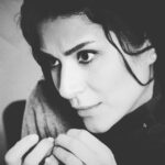 Sahar Dolatshahi Instagram - دوستان و همراهان عزيز.  اين تنها صفحه عمومي من در فضاي مجازيه.  من در هيچ شبكه اجتماعي ديگري عضو نيستم. كه البته همين صفحه هم گاهي انقدر مزين به نظرات بي رحمانه اي ميشه كه مرددم به داشتنش.  اين تنها راه ارتباط مستقيم من با شماست و دلم ميخواد از اين طريق اخبار فعاليتهاي جديدم رو در اختيارتون بذارم و شايد بعضي وقتها پيشنهادي يا در ميان گذاشتن احساسي. من و ادمين محترم پيج پستها رو با دقت انتخاب ميكنيم و همواره مواظب هستيم موجب آزار كسي نشيم و از طريق اين صفحه نه كسي رو قضاوت كنيم و نه حكمي صادر كنيم. كمتر پيش مياد صفحه اي رو بلاك كنيم يا نظري رو پاك كنيم. بهترين قاضي خداست . اميدوارم فضاي مجازي به فضاي محترم تري تبديل بشه كه اين همه خشم و تندي مدام باعث آزار و اذيت نشه.  از دوستاني هم كه به من لطف دارن و صفحاتي رو به نام من و به عنوان هواداري درست ميكنن خواهش ميكنم مثل هميشه مهربون و صبور باشن و من از همه شون ممنونم.  شاد و سلامت و پر از آرامش باشين.