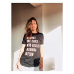 Olivia Wilde Instagram - Today I explained this t shirt to my 3 yr old daughter. I didn’t sugarcoat the tragedy of it. She should know what kind of world she is here to reimagine. Her innocent horror and confusion should be all of ours. It’s been 150 days since Breonna Taylor was murdered in her sleep by Jonathan Mattingly, Brett Hankison, and Myles Cosgrove—and her killers have not been charged. Too often Black women who die from police violence are forgotten. Let’s stay loud, keep demanding justice for Breonna and her family, and SAY HER NAME. Proud to stand with WNBA players in joining this campaign, created by @phenomenal in partnership with the Breonna Taylor Foundation, to which all profits from tees will be donated. (Art by @arlyn.garcia)