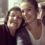 Burcu Biricik Instagram - Varlığına, sevgine, öğrettiklerine, üzerimizdeki emeğine bin şükür benim güzel ananem
🙏❤️