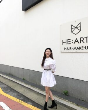 Kim Sae-ron Instagram - 다음주 온앤오프에서 만나요:)
간만에 식영 오라버니랑🌻
