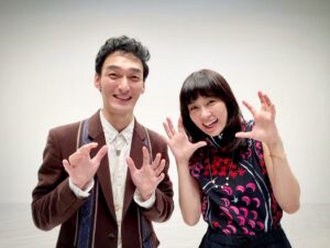 Asami Mizukawa Instagram - 取材時に撮った剛っさんとの2ショット🦢
謎のポーズ...笑