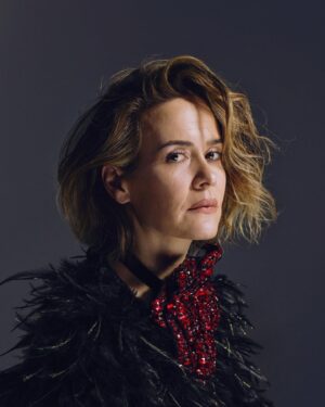 Sarah Paulson Instagram - A few more 📸 from @HarpersBazaarUS 💚