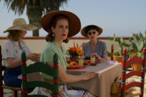 Sarah Paulson Instagram - That's my Mildred. 💚
The brilliant @eyrichlou and Rebecca Guzzi are responsible for these sublime costumes.
#Ratched