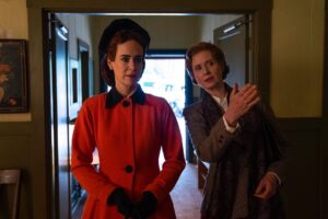 Sarah Paulson Instagram - That's my Mildred. 💚
The brilliant @eyrichlou and Rebecca Guzzi are responsible for these sublime costumes.
#Ratched