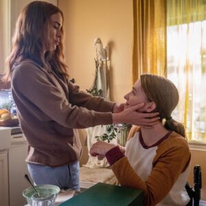 Sarah Paulson Instagram - Let’s talk!! Wish I could squish all your faces but see you on Instagram Live at 3PM PT tomorrow?! 

P.S. If you’re in South Africa, Cambodia, Pakistan, South Korea, Taiwan, Vietnam, Serbia or Russia, you can see #RunFilm in theaters this weekend. More countries coming soon!