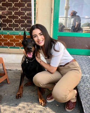 Özge Yağız Instagram - Kral ve Serra 20.00’de sizleri beklerler efendim❤️ @startv @bkmonline @sol.yanimdizi