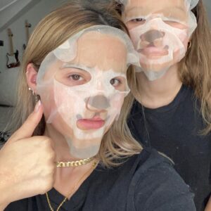 Hayley LeBlanc Instagram - happy birthday jules, u literally taught me everything i know, words can’t express how much i need u here with me, i love seeing you grow out of ur comfort zone and experience the good and bad of life, i will love u forever, love ur man💚