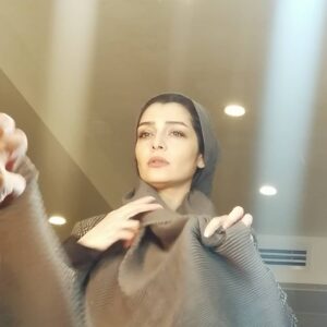 Sare Bayat Instagram - نیازی نیست انسانها را امتحان کنید،کمی صبر کنید،،
خودشان امتحانشان را پس می دهند.

(ارنست همینگوی)
