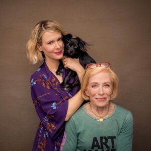 Sarah Paulson Instagram - It’s Winnie Wednesday ❤️
Our beautiful little muppet was 📸 @charlienunnphotography and will hang in the new @pawworks veterinary hospital, opening 2021.

If you are able, head over and show them some love, which will help their mission to lead, protect, HEAL 🏥, comfort and shelter those who cannot speak for themselves.