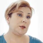 Marina Fedunkiv Instagram - С сегодняшнего дня «Реальные пацаны против зомби» во всех кинотеатрах страны! 
Кто уже посмотрел, делитесь впечатлениями 👇🏼 
Кстати, снимали фильм мы, когда никакого коронавируса не было. Кто  ж знал, что в итоге такая аналогия с реальностью получится 🤷🏻‍♂️😂

#маринафедункив #федункив #премьера #реальныепацаны #кино #клип #праздниккнамприходит #актриса #певица #юмор #прикол #ржака #зомби #федункинмаклауд #пожилойблогер