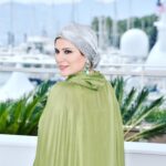 Sahar Dolatshahi Instagram - دوستان عزيز و مهربون آخر هفته خوبي داشته باشين منتظر فرصت مناسبي بودم كه از كساني كه به نوعي من رو  همراهي كردن  تشكر كنم. با تشكر از حمايت شركت زرسيما آرا نماينده رسمي محصولات لورآل پاريس در ايران كه اسپانسر و حامي من در فستيوال كن بودند. @zarsima.ara همچنين با تشكر از خانوم سلما منشي زاده. طراح جواهر: خانوم رؤيا نوع بشري عزيز @royanoebashari