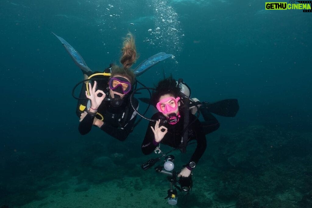 Jennylyn Mercado Instagram - Thanks for conquering the sea with me @pernillasjoo! I'm gonna miss you! Til our next dive 💙 
📸 : @escletoedwin  @pernillasjoo