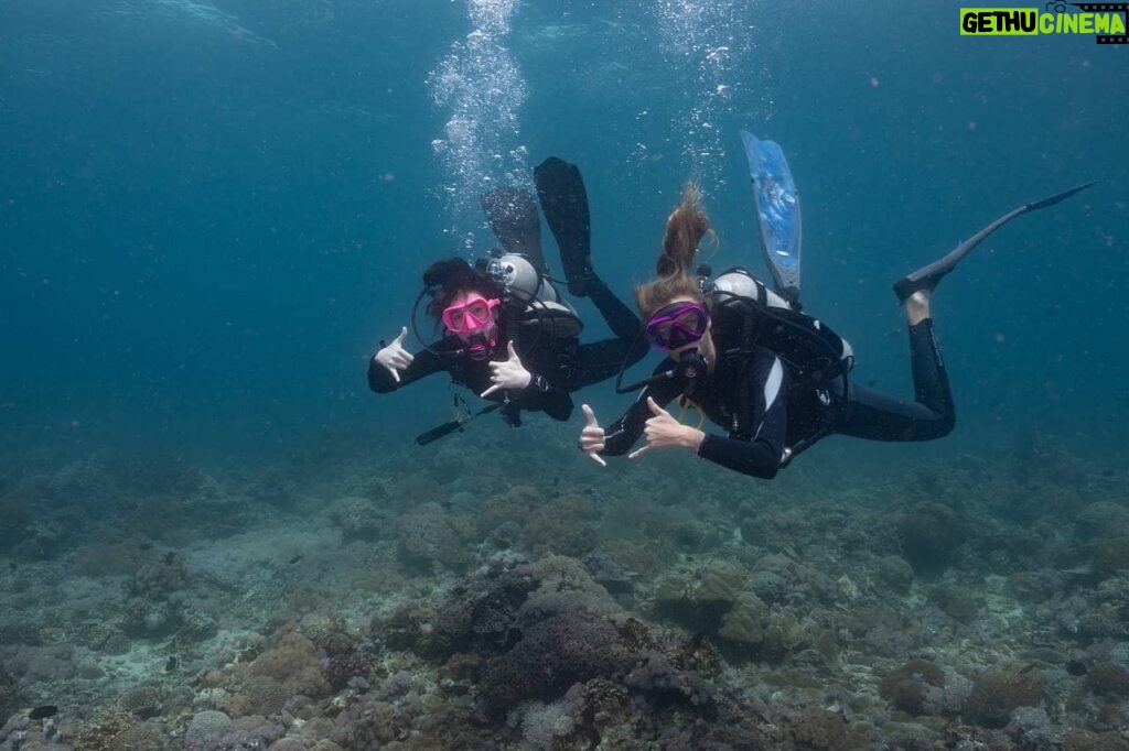 Jennylyn Mercado Instagram - Thanks for conquering the sea with me @pernillasjoo! I'm gonna miss you! Til our next dive 💙 
📸 : @escletoedwin  @pernillasjoo