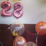 Kasumi Arimura Instagram - 28歳になりました。いつもありがとうございます。楽屋に風船がたくさんありました🎈嬉しいなぁ。これからも、ひとつひとつ。引き続き、応援のほどよろしくお願い致します♡