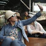 Sahar Dolatshahi Instagram - در حال سلفي گرفتن 🤓 عكس از @reihanet  Amazing Thailand