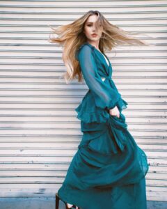Ella Anderson Instagram - swipe for a little peek of the fun stuff in the works with 
@mrenriquemelendez (style)
@claytonhawkins (hair)
@lorencanbymakeup (mu)
 👀🧪🪲🪲🍃