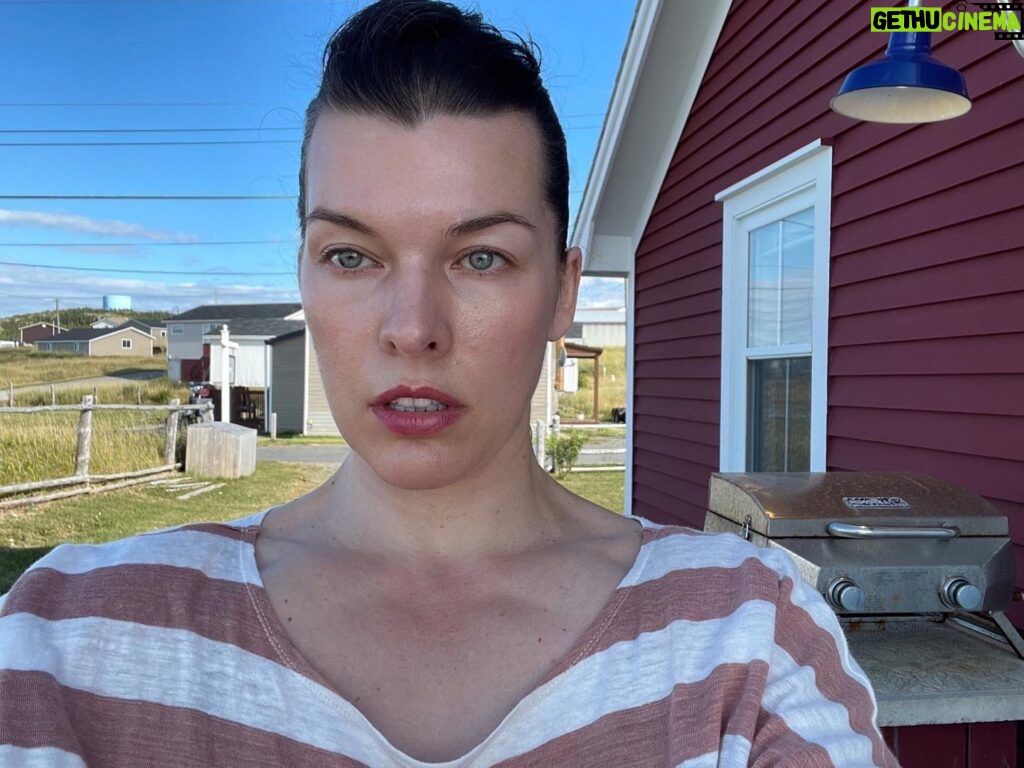 Milla Jovovich Instagram - What an insanely magical experience we had staying in the gorgeous town of Bonavista #newfoundland! Our cabin was literally heaven. Every morning I would wake up an hour before my daughter @everanderson just to sit on the porch and stare at the sea, drink my tea and do a crossword. After Ever finished work on her new movie #peterpanandwendy in the evening, we would go for walks, climbing the rocky cliffs leading down to the ocean. I loved watching her jumping from rock to rock, scrambling around like a little gazelle. At this time of year the weather has been incredible, the wind is fierce but warm, both exhilarating and relaxing. It’s really been unforgettable getting to know this gorgeous, rugged bit of paradise. Thank you to all the wonderful people of this community for welcoming us with open arms!✨