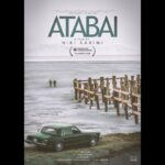 Sahar Dolatshahi Instagram - فيلم سينمایی «آتابای» به كارگردانی و تهیه‌کنندگی «نیکی کریمی» به بخش مسابقه چهاردهمین مراسم جوایز سینمای «آسيا پاسیفیک» راه يافت.

  آتابای به عنوان نماینده ایران در اولین حضور جهانی خود در مراسم جوایز سینمایی آسیا پاسیفیک حضور خواهدداشت 🤍🤞🏻 
  طراح گرافیک و پوستر: محمدحسین هوشمندی

‏#آتابای